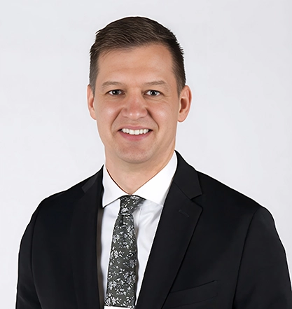 home-atty-bio-pics-slider-Nathan-Quist
